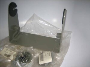 Furuno 008-479-300 *NEW* Mounting Bracket & Knobs f/1832 1932MK2 1942MK2 RDP-118