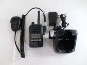 ICOM IC-F60 Compact UHF Radio Handset with Charger - Tested