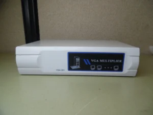 VGA Multiplier VGA-201 VM-112A 2-Port SVGA VGA Splitter 400 MHz