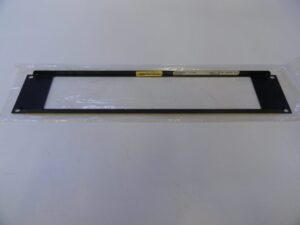 Middle Atlantic Products RSH4A2R / RSH4S2R LINN AV5105 Textured Front Face Plate