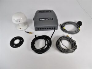 Raymarine SR6 Sirius Sat Wx/XM Receiver & HS Switch w/Accessories