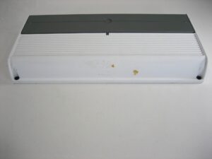 JL Audio M800/8v2-24V Marine Amplifier For 24V Systems For Parts or Repair