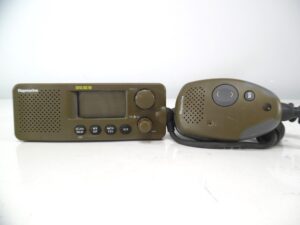 Raymarine RAY53 Marine DSC VHF Radio w/ Attached Mic - Tested