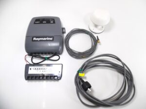 Raymarine SR6 Sirius Sat Wx/XM Receiver & HS Switch w/Accessories E32122 - 90 Day Warranty - Tested!