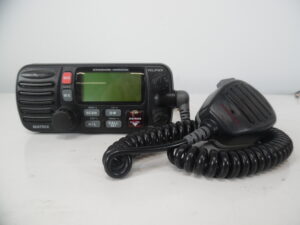 Standard Horizon Matrix GX1280S VHF Marine Transceiver Unit w/ Attached Mic
