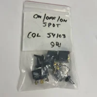 Cole Hersee 54103-BP SPDT Toggle Switch ON/OFF/ON - *LOT OF 4, 2 New, 2 Used*